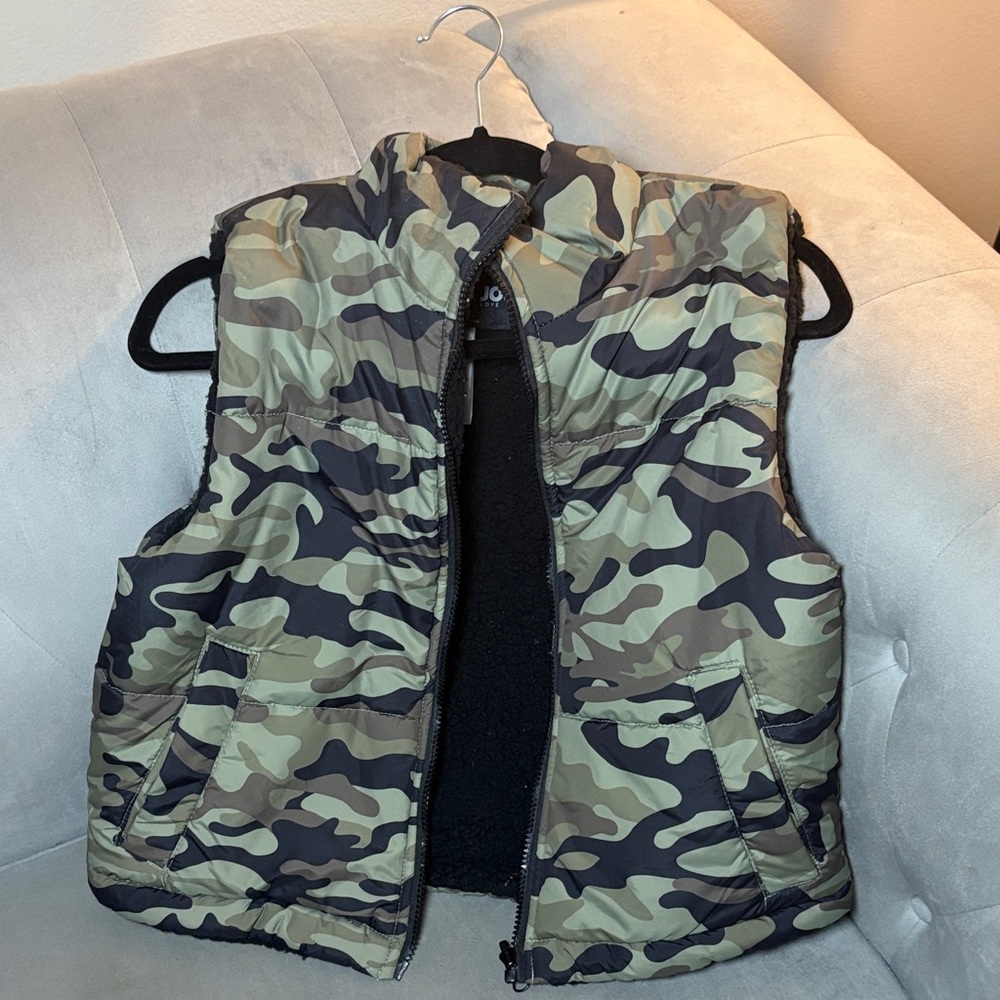 Womens Camouflage Puffer Vest